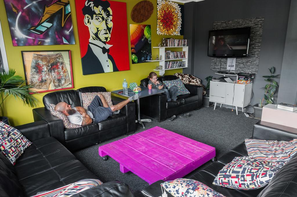 Crash Palace Backpackers Rotorua Dış mekan fotoğraf